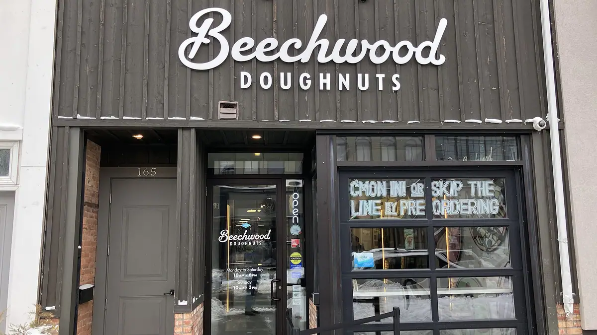 Dots Donuts – doughnut shop in Foxhall, Blackpool